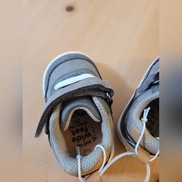 Stride Rite Infant Shoes - Picture 3 of 4